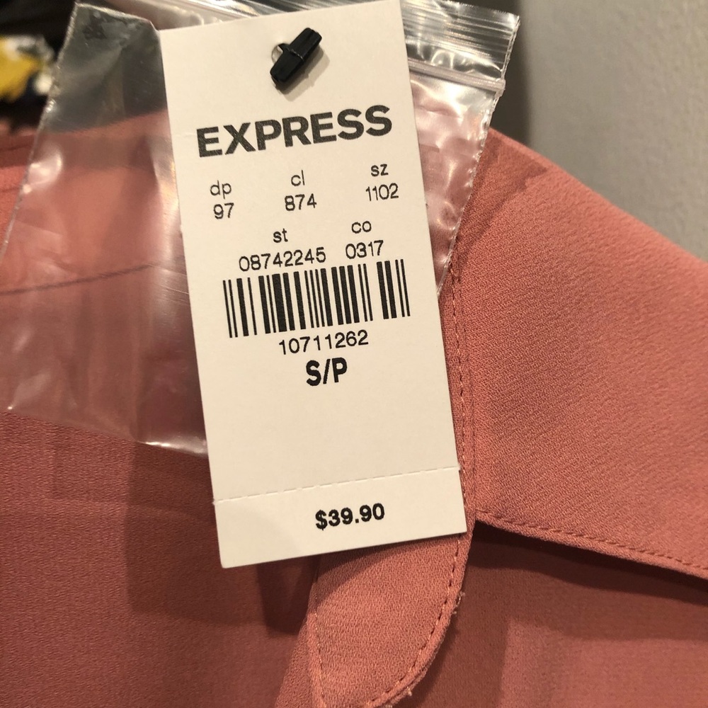 Express button down tank - Picture 2 of 2